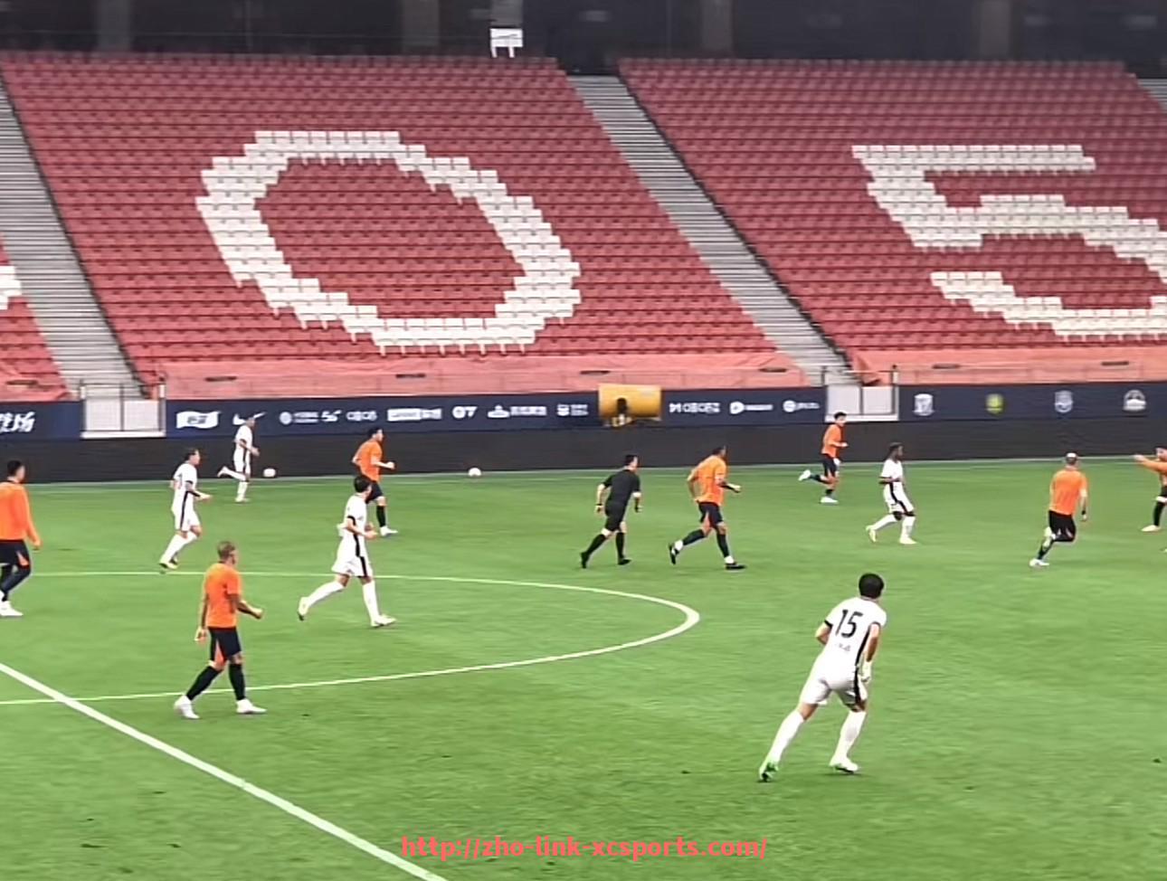 杏彩体育-法甲外援加盟动向一览表:潜力球星与经验老将动向