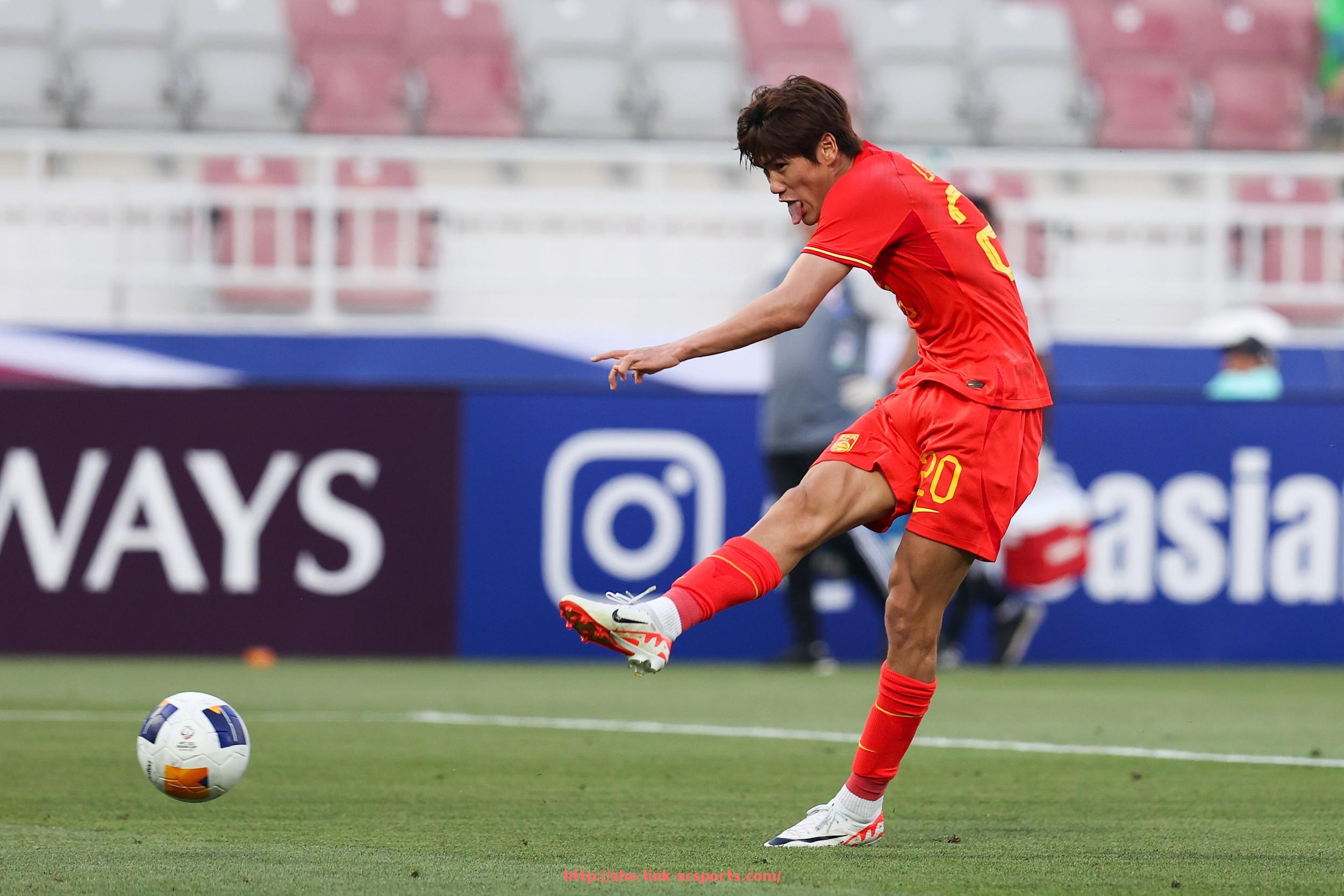 杏彩体育-火箭队球员库鲁茨的赛场表现及潜力展望